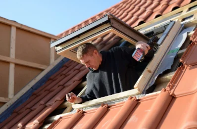 Pose de fenêtres de toit Velux à Narbief